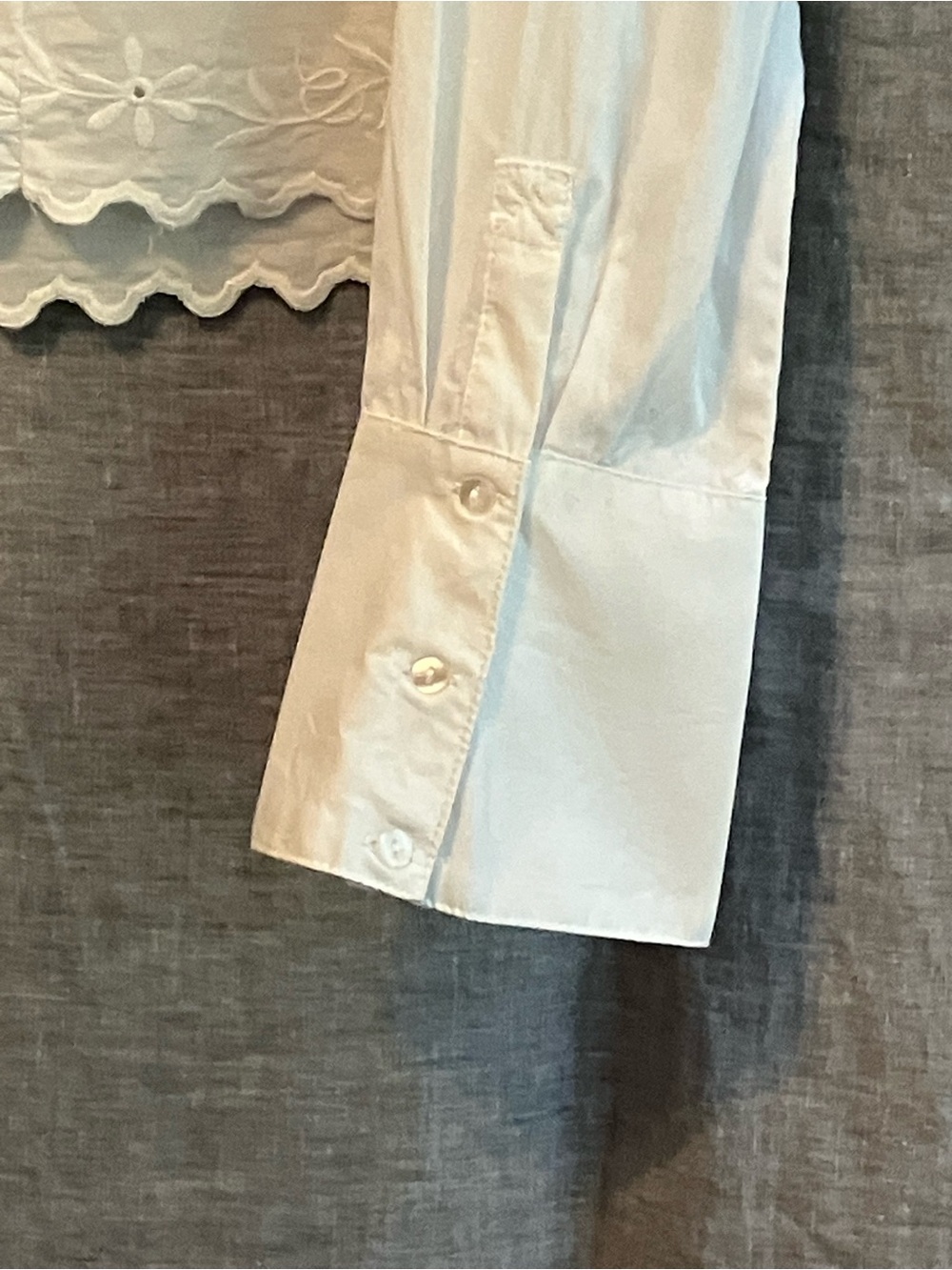 Free People White Cotton Cropped Button-down with Scalloped Details - Picture 4 of 4